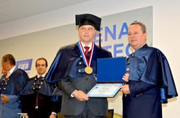 Prof. Dr. Frank Kirchner erhält Ehrendoktorwürde der Centro Universitário SENAI CIMATEC Brasilien