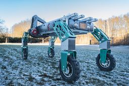 Grüne Woche 2024 - DFKI presents strawberry picking robot and AI ecosystem 