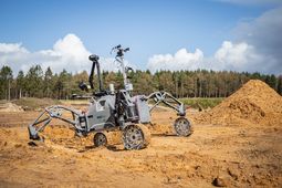 EU space project completed in Wulsbüttel: DFKI rover performs autonomous long-range mission in northern german sand pit