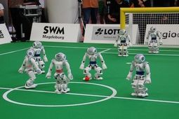 Fünf Roboter müsst ihr sein: B-Human holen sich fünften Europameistertitel im Roboterfußball in Folge