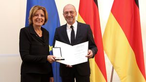Höchste Auszeichnung des Landes Rheinland-Pfalz – Prof. Dr. Andreas Dengel erhält den Landesverdienstorden