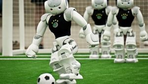 Die Roboter von B-Human in Aktion in der Outdoor Competition