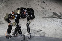 CeBIT 2014: DFKI zeigt ersten Affenroboter mit beweglicher Wirbelsäule und fühlenden Füßen