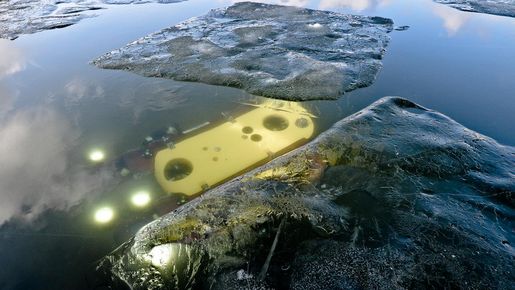 20120217_DAGON-under-Ice-24_klein.JPG