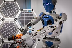 Flexible assembly in space and industry: transfer project strengthens robot autonomy and teamwork with humans