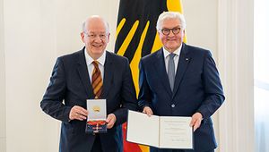 DFKI’s founding director Professor Wahlster receives Germany’s Grand Cross