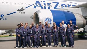 Parabelflug mit Exoskelett: DFKI und Universität Duisburg-Essen erforschen innovatives Raumfahrtraining in Schwerelosigkeit